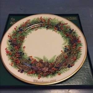 New Hampshire Plate Christmas Wreath Plate by Lenox Plate